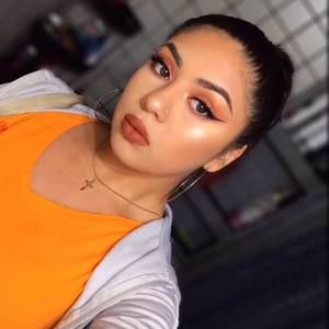 Meet your Posher, Justine